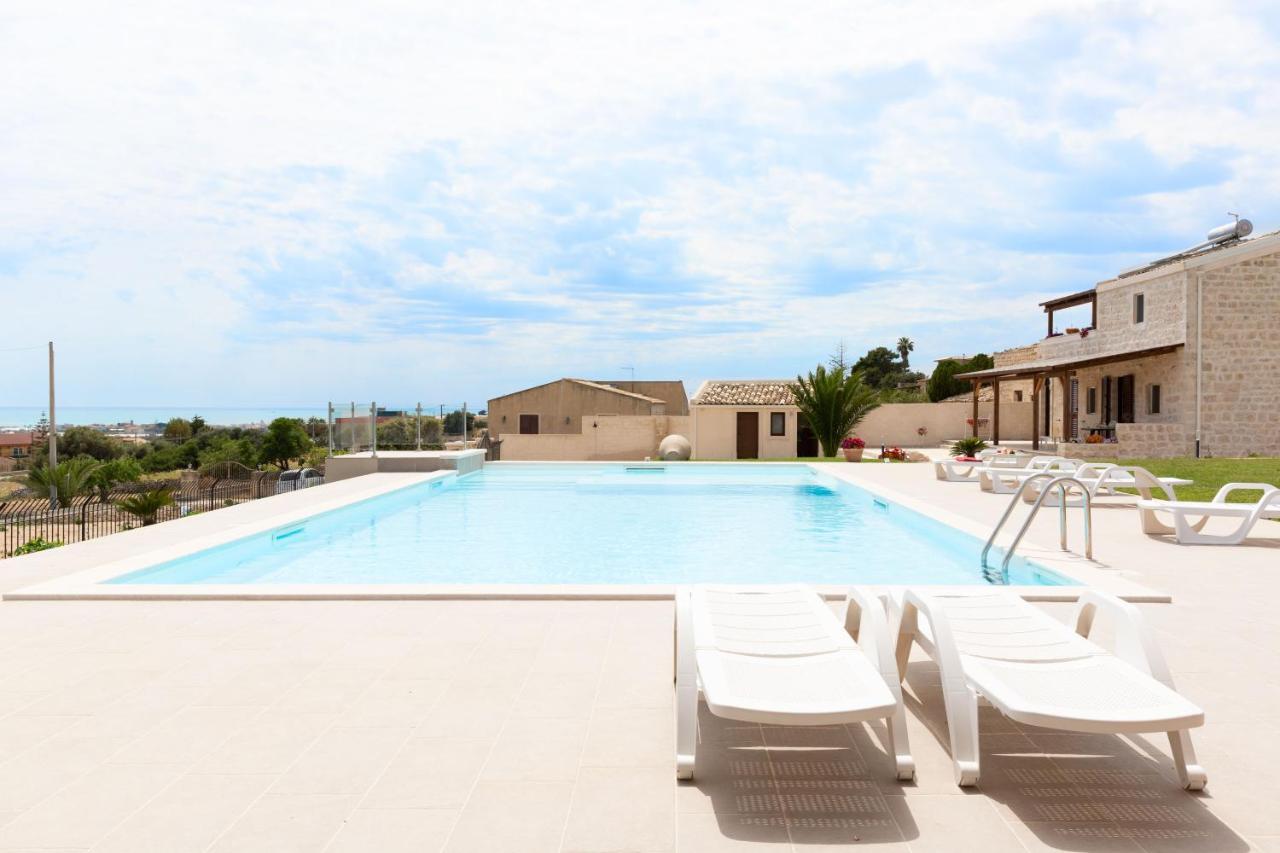 Emozioni Di Casa Barone Aparthotel Scicli Bagian luar foto